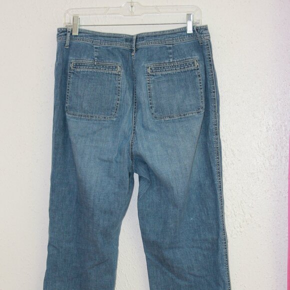 #372 Chico's Platinum Light Jeans Size 2 (12) - Picture 3 of 7